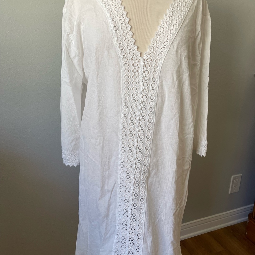 Women’s White Crochet Trim Swim Coverup